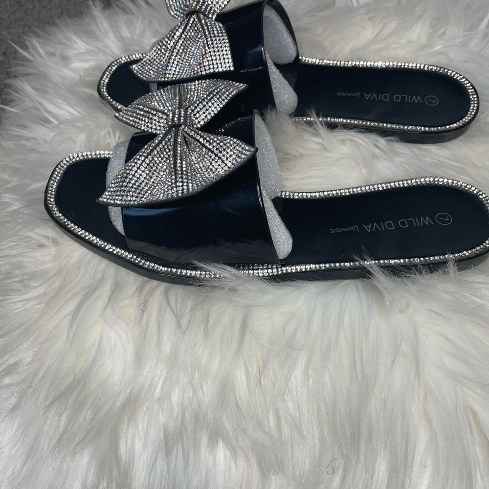 Black slide with rhinestone bow - Picture 3 of 4